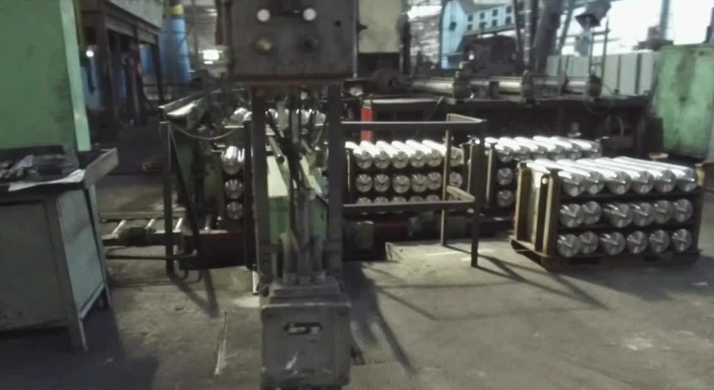 [multi] Peniaze pre zbrojovky 1398 (cropped)