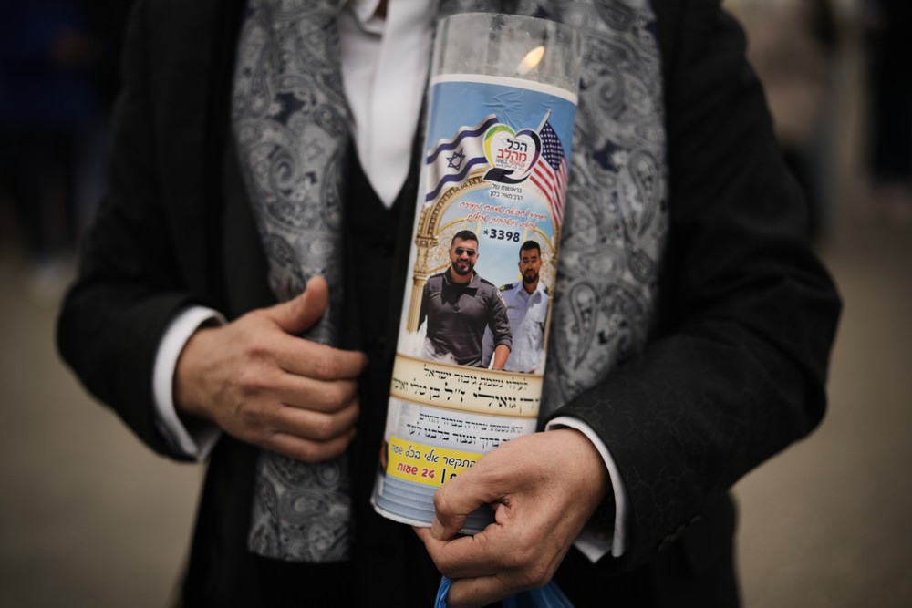 Israel_Palestinians021068