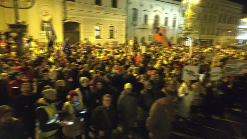 [multi] protestBB 2496