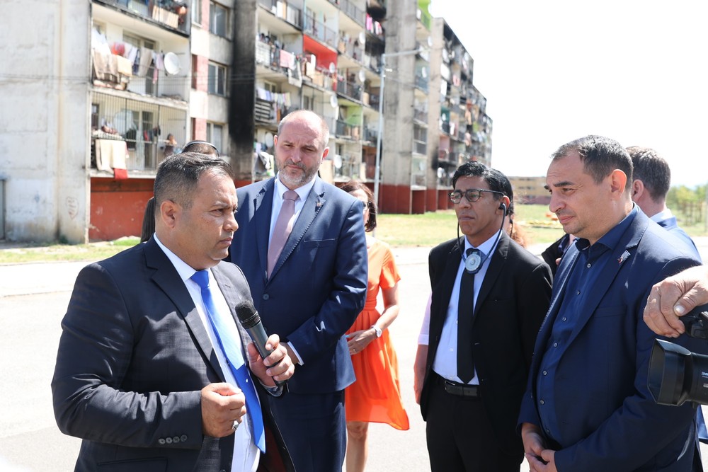 Delegácia na Luníku 9