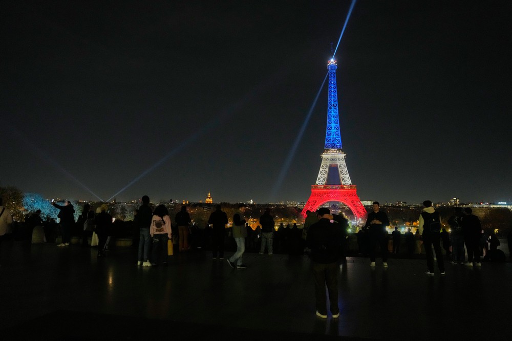 Spomienky na útoky v Paríži