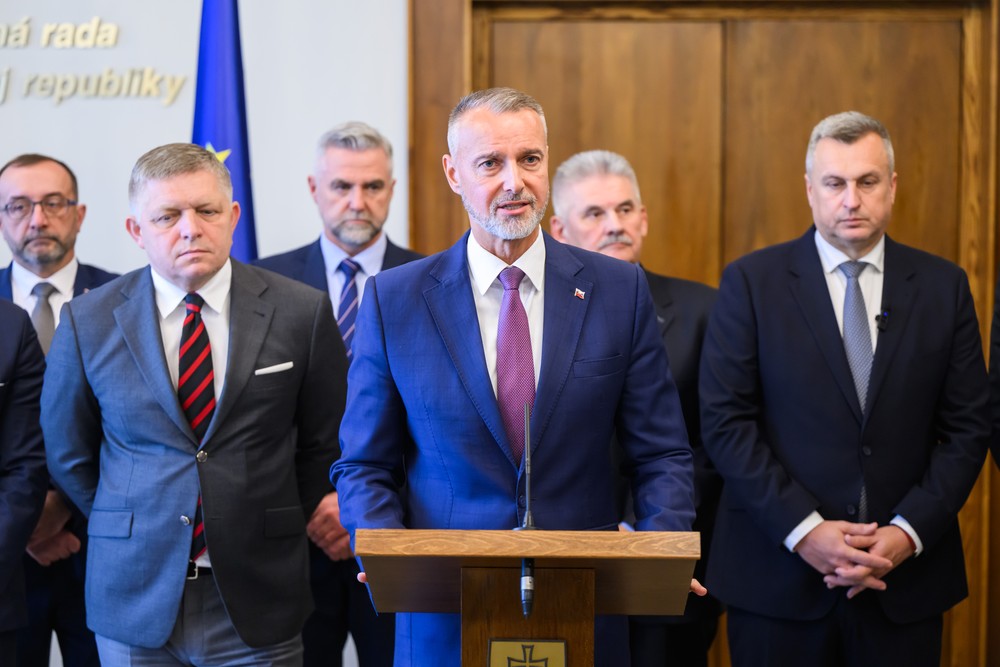 Poslanci schválili rozpočet na budúci rok s deficitom 4,1 % HDP