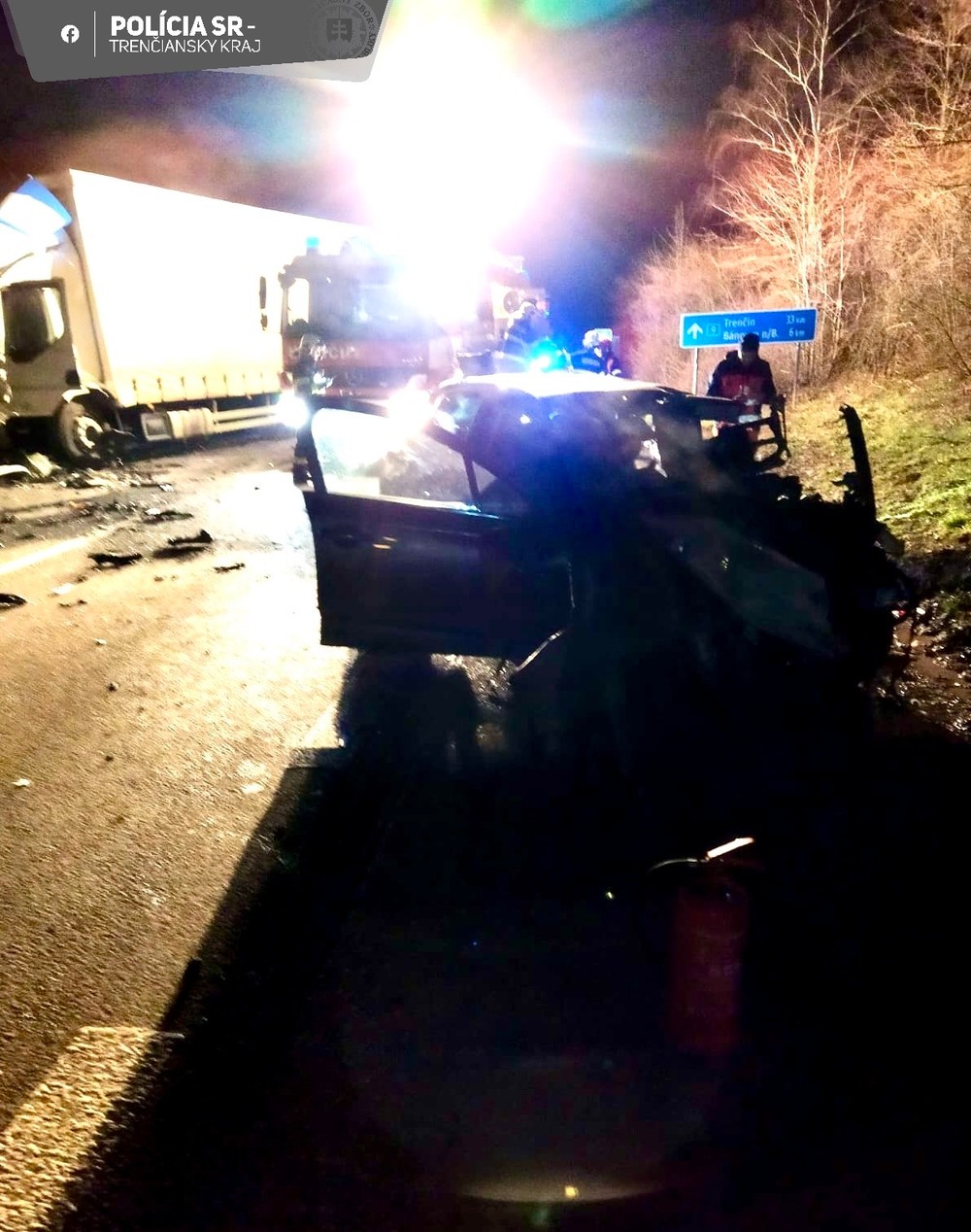 tragicka nehoda zrazka auta a nakladiaka (3)