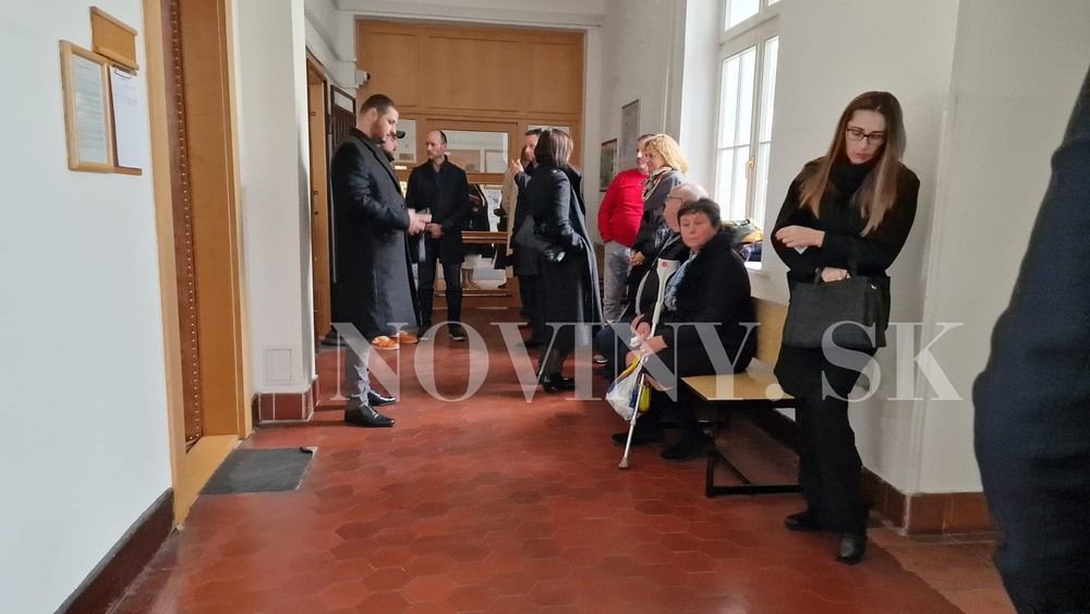 sud zvolen podnikatel zrazil hasicov na bicykli (5)