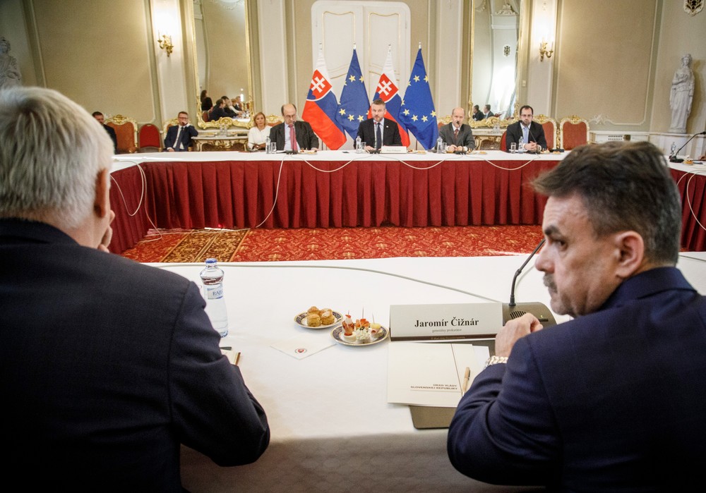 Pellegrini a Čižnár - rokovanie za okrúhlym stolom 