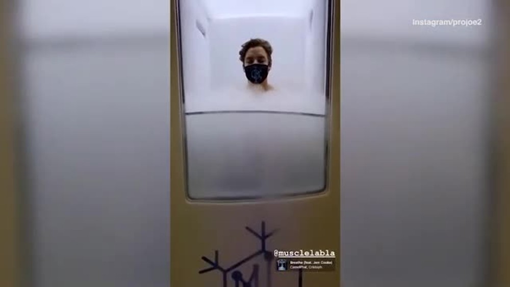 [multi] Schwarzeneggerov syn Joseph Baena 7456