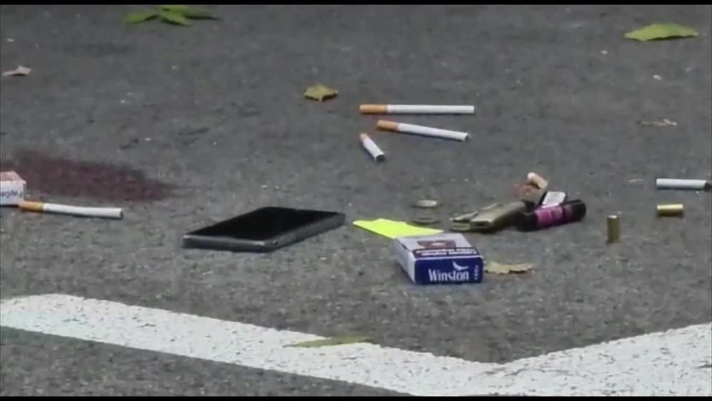 [multi] Streľba v klube 12733