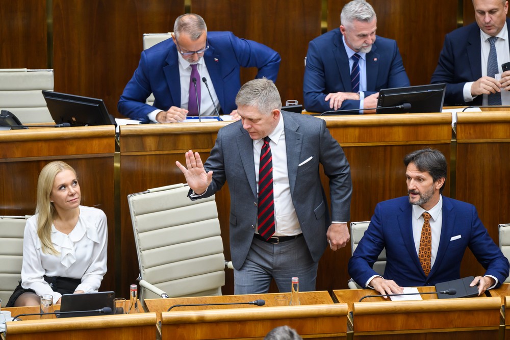 Poslanci schválili rozpočet na budúci rok s deficitom 4,1 % HDP