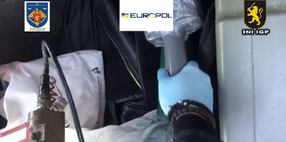 Trojica chcela zo Slovenska previesť rádioaktívny materiál. Predať ho plánovali armáde za tri milióny eur