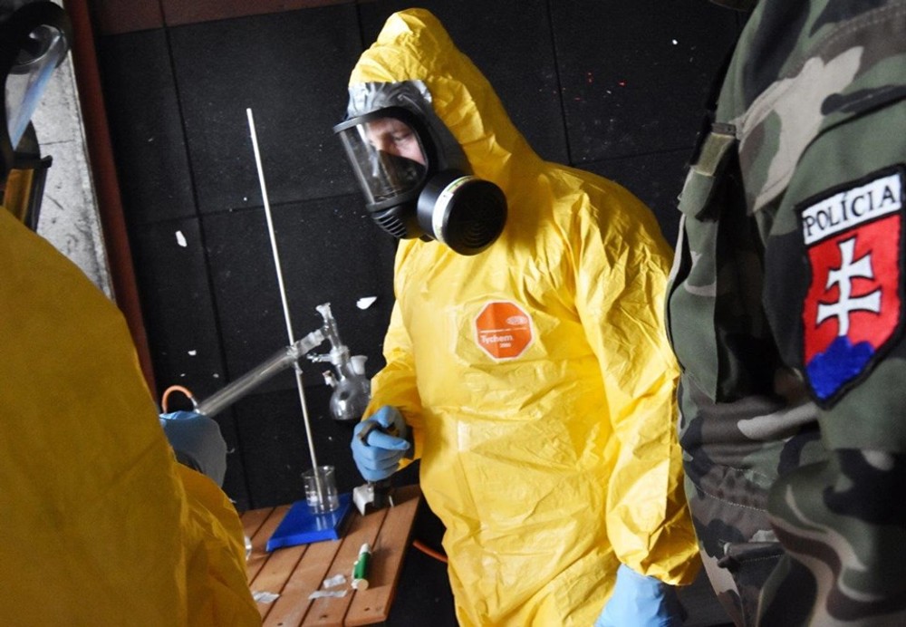 Unikátne medzinárodné cvičenie v Lešti. Polícia cvičila boj proti biologickým zbraniam 