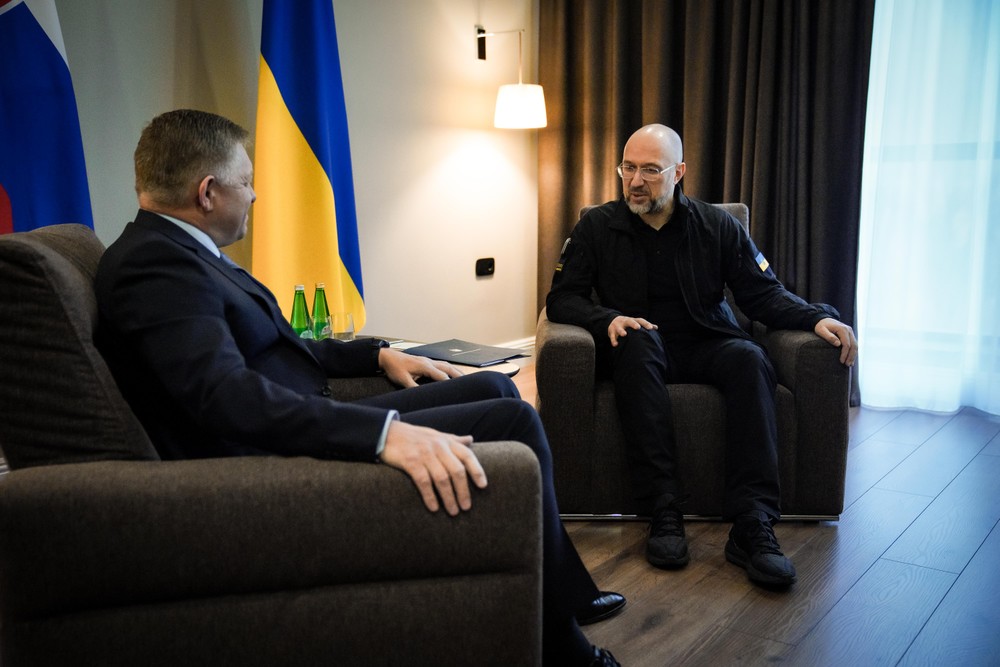 Robert Fico Denys Šmyhal stretnutie Užhorod (7)