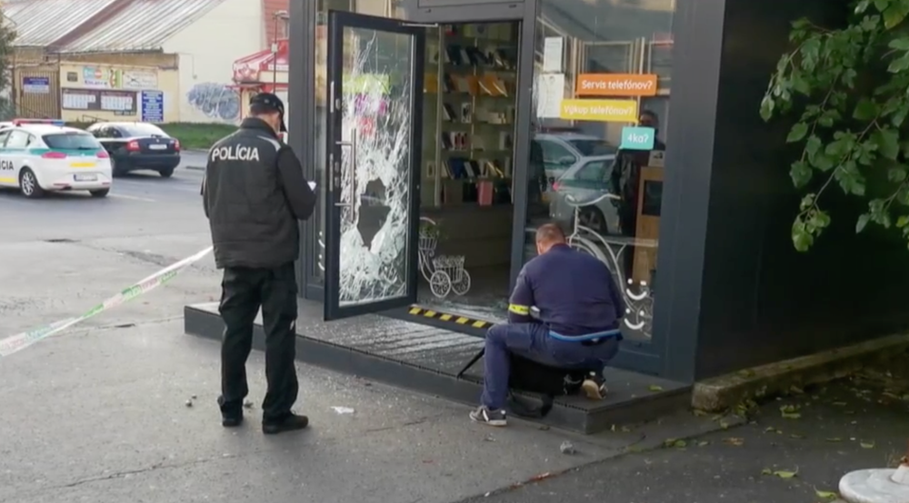 Lupič telefónov v Lučenci
