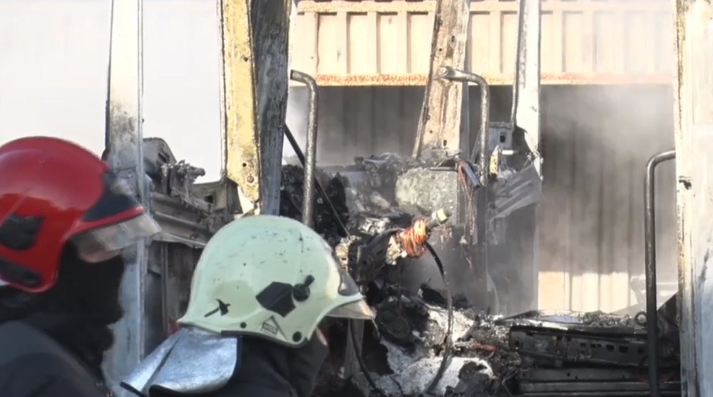 Pri Prešove horel počas jazdy kamión