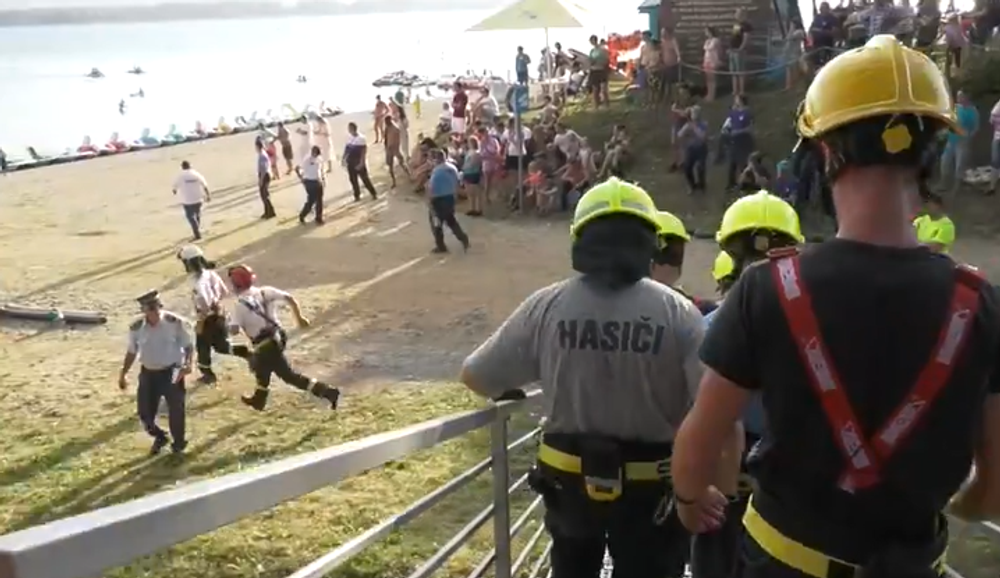 Dobrovoľní hasiči ukončili leto netradičnou súťažou 