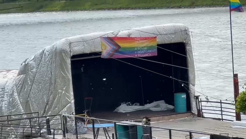 požiar na dunaji (2)