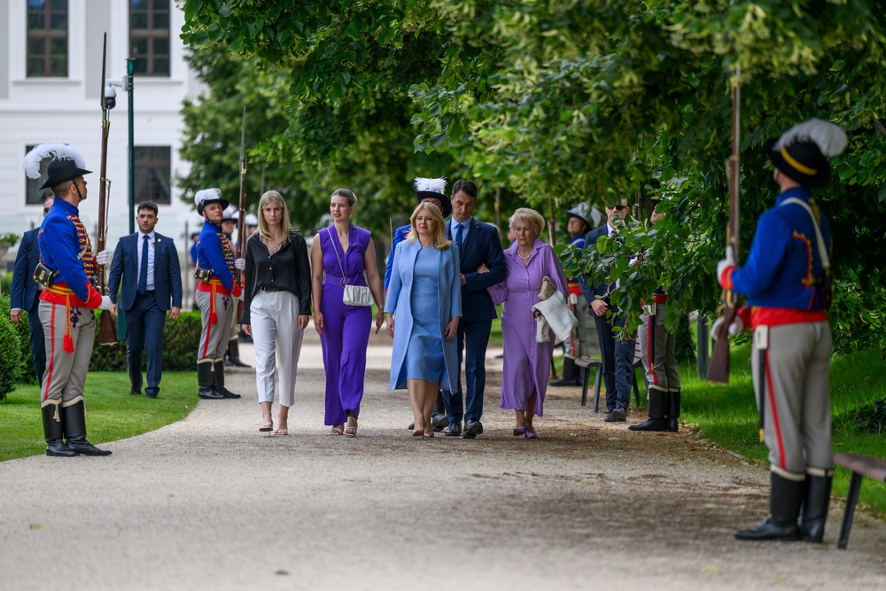 20241406_prezidentka_rozlucka_02050673