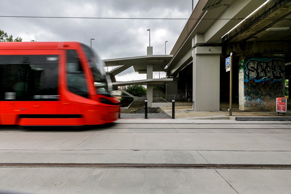 Jazda električky po novej trati v Petržalke