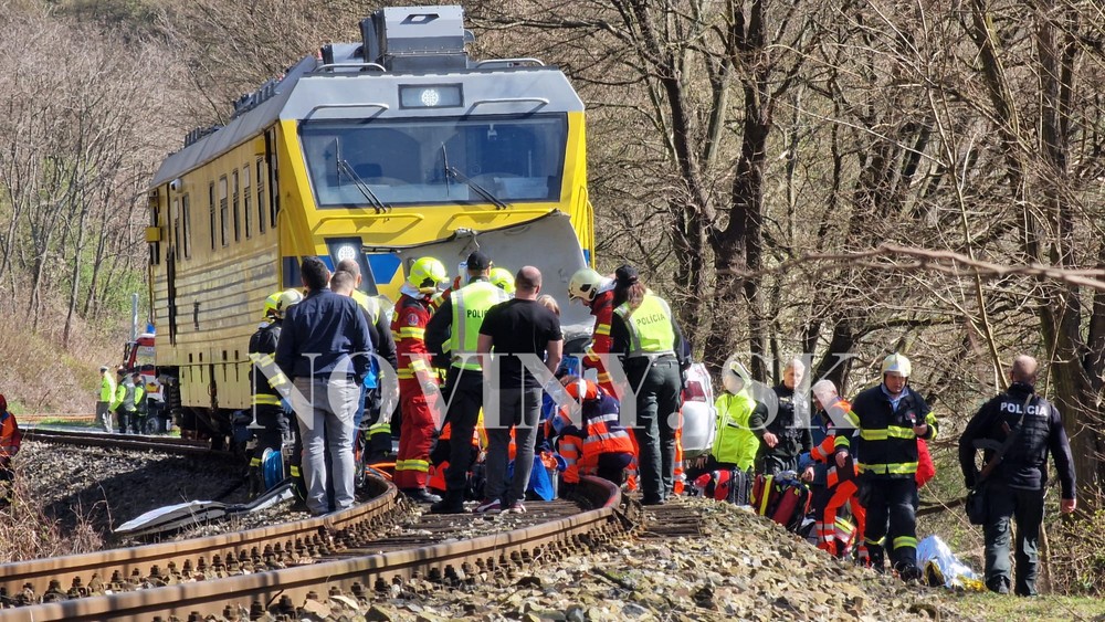 Nehoda taxika a vlaku v Pitelovej
