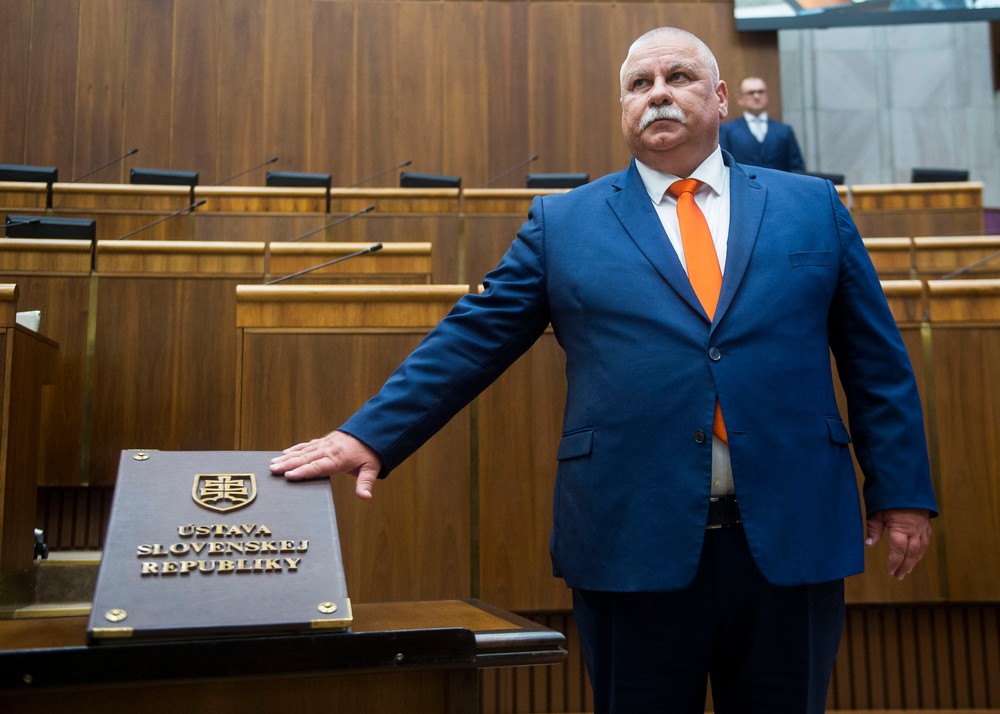 poslanec Andrej Sitkár náhradník Smer - SD