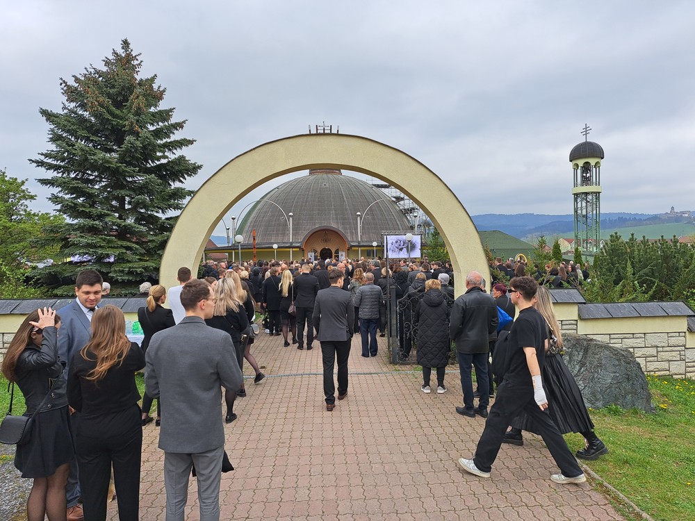 10042024_SR_rozlucka_dievcata_Stara_Ľubovna_nehoda_autobus_POX_6033750