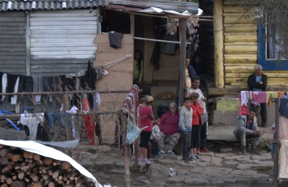 V dedinke pod kopcami nemajú vodu. Bojujú aj so žltačkou