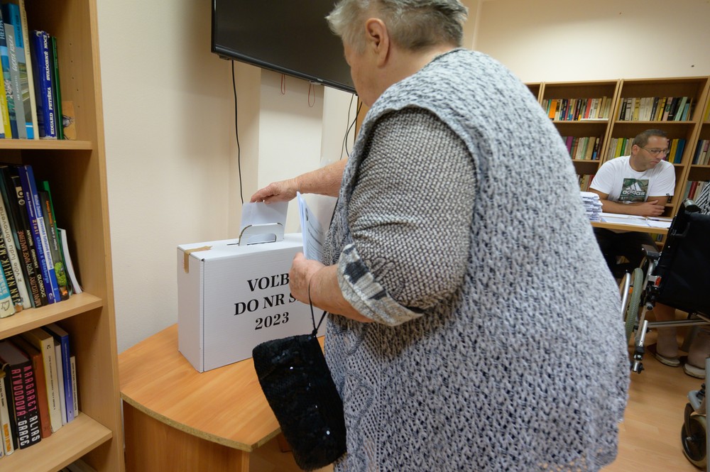 vlbnrsrnr300923nr5988519