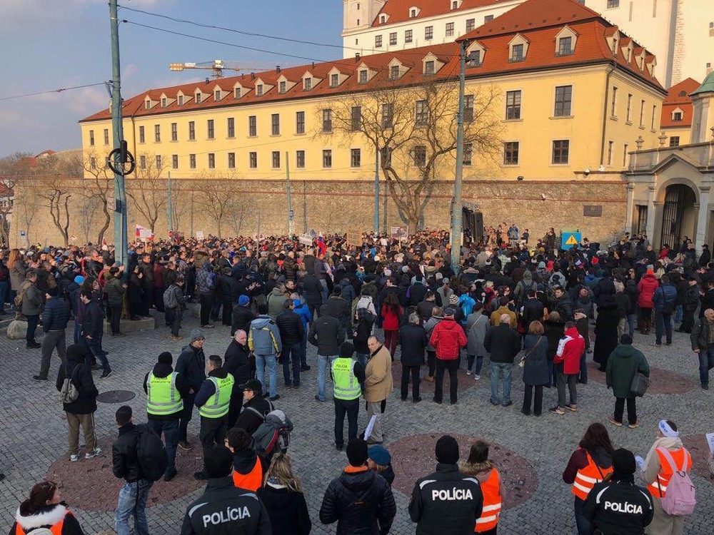 Protest pred NR SR 