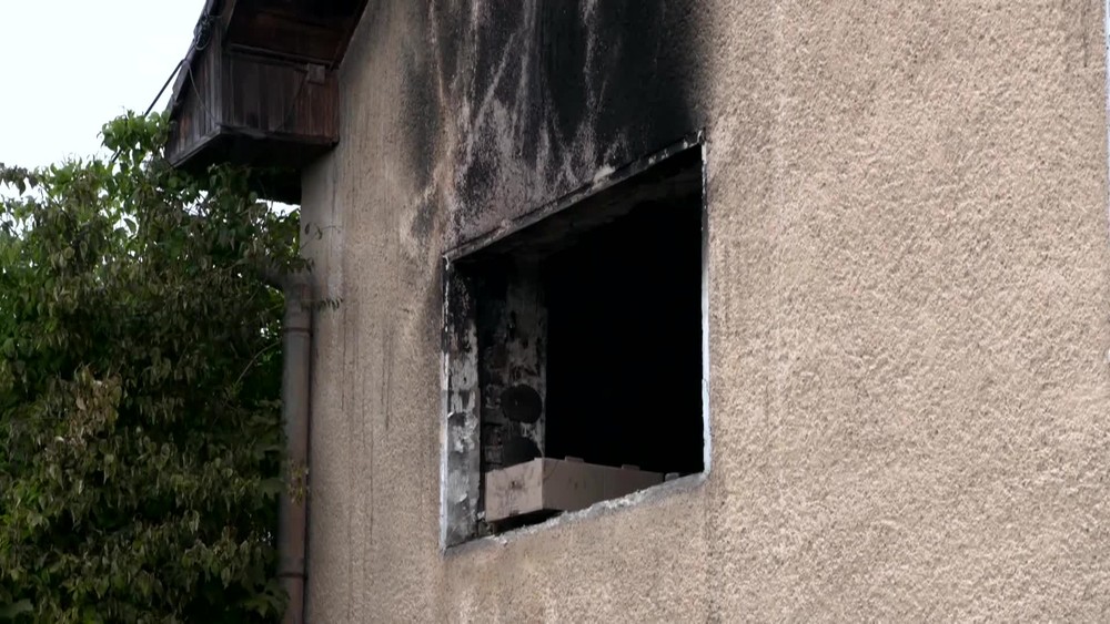 [multi] Pri poziari uhorel clovek 2743