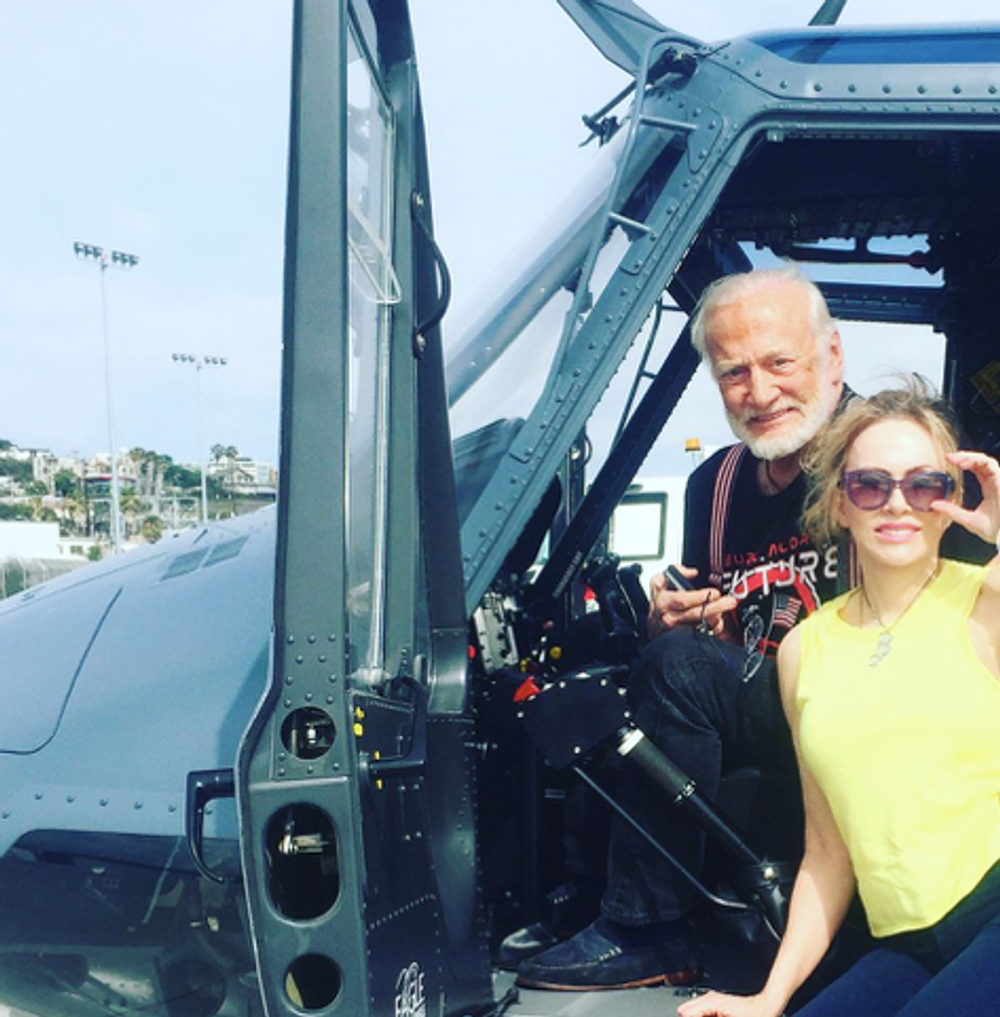 Eugene "Buzz" Aldrin a Anca Faur