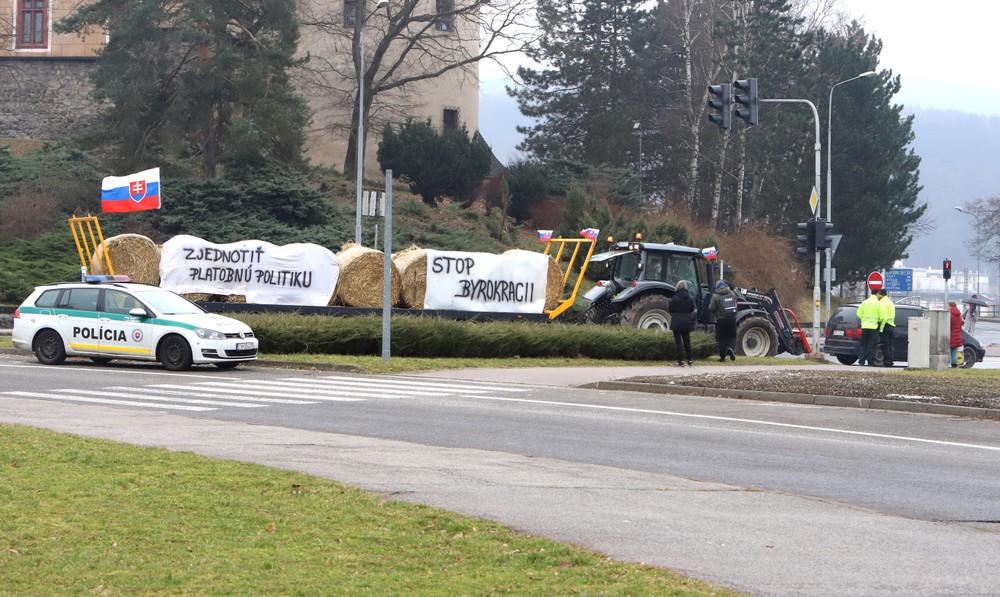 farmari protesty traktor ZVOLEN (6)