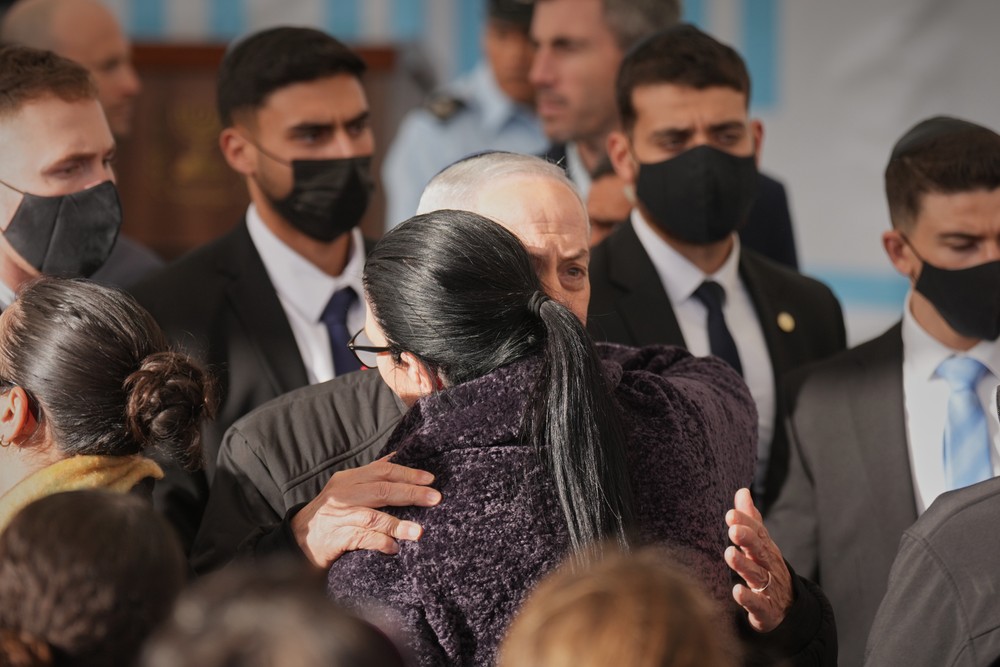 Israel_Palestinians021278