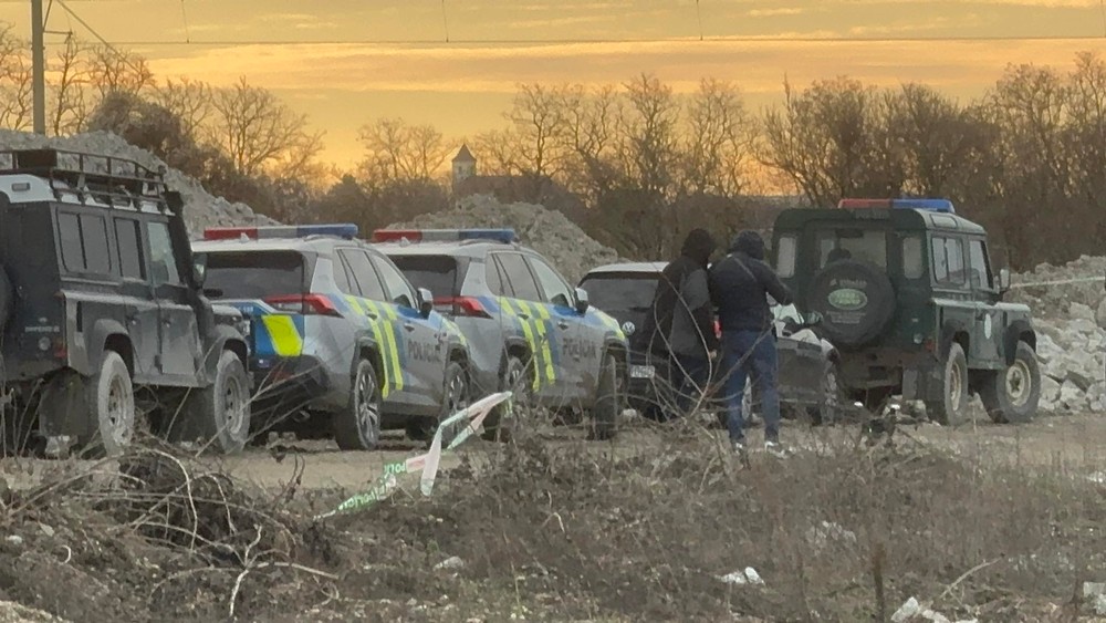 petrzalka mrtvy muz prehladava okolie policia (1)
