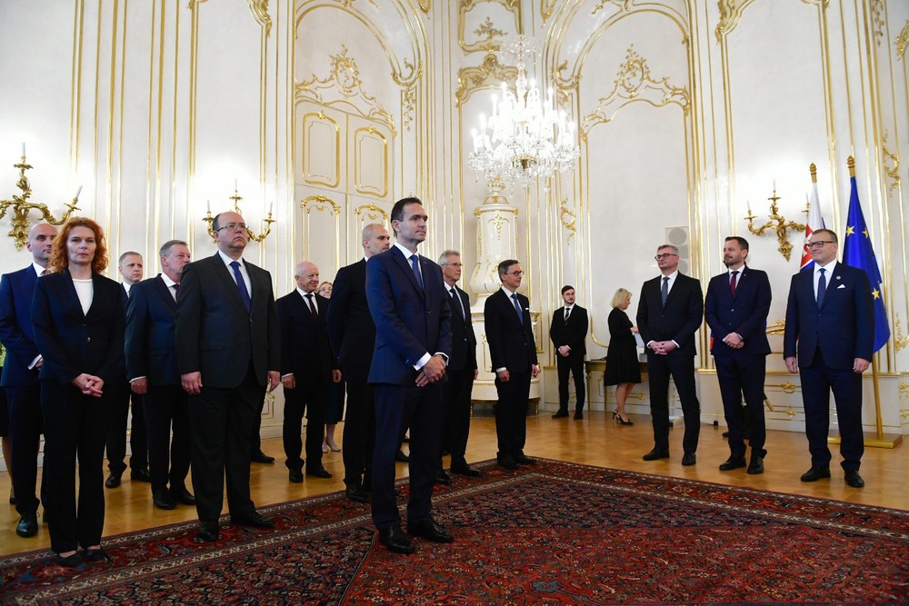 Prezidentka vymenovala vládu odborníkov