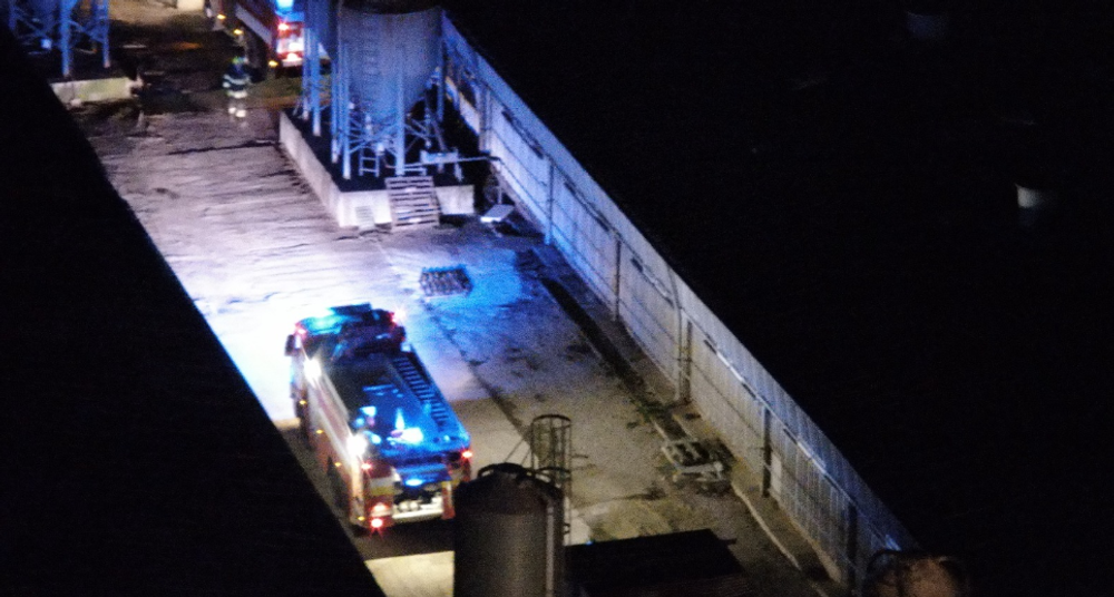 Požiar - Vištuk, hasiči