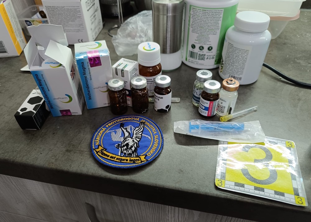 12032026-policia-zasah4