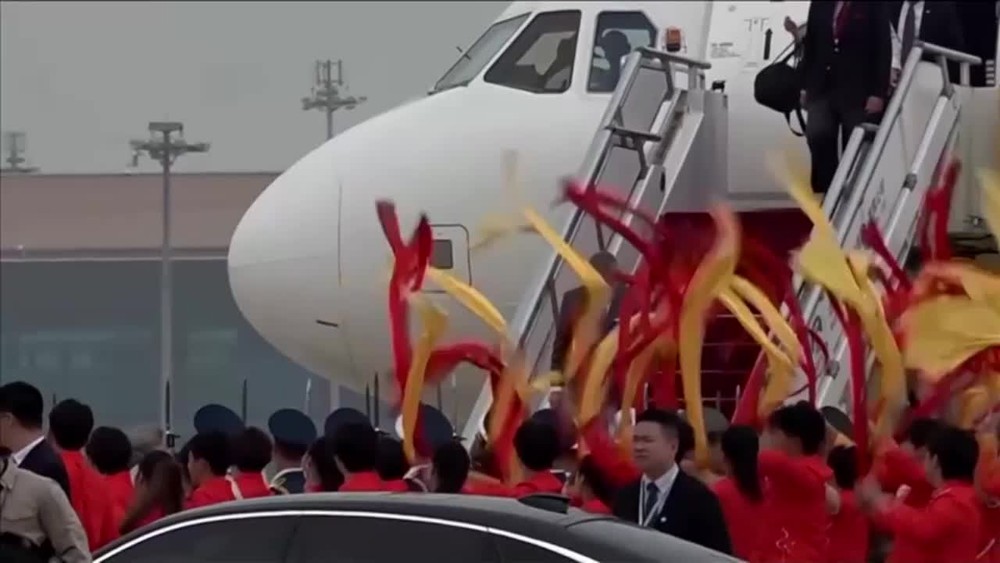 [multi] Fico pricestoval do Číny 10339