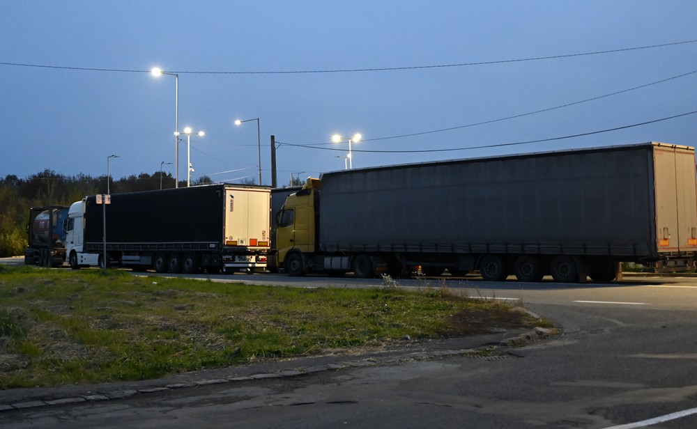 Vyšné Nemecké kamióny kolóny (7)