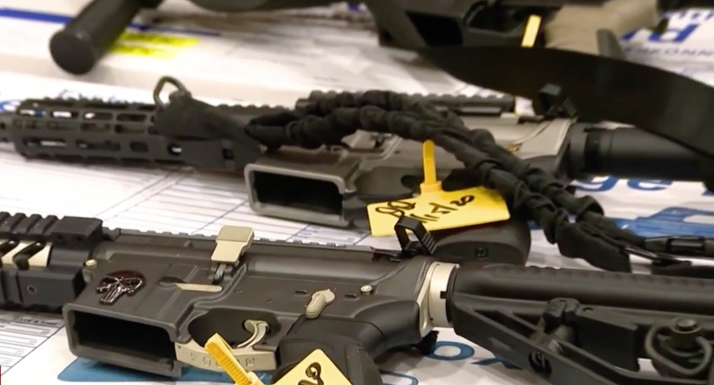 Chcel spáchať samovraždu, no policajti ho zachránili. Po obhliadke jeho domu zostali šokovaní