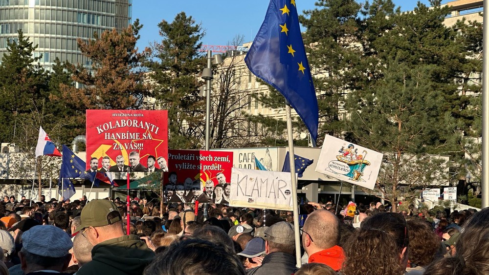 Protestný pochod centrom mesta