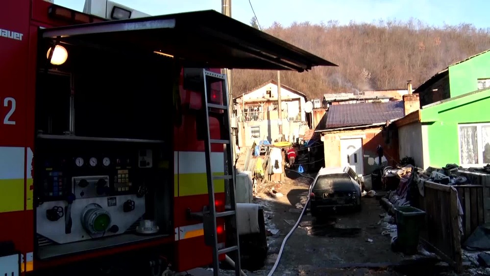 [multi] Požiar v osade 15066