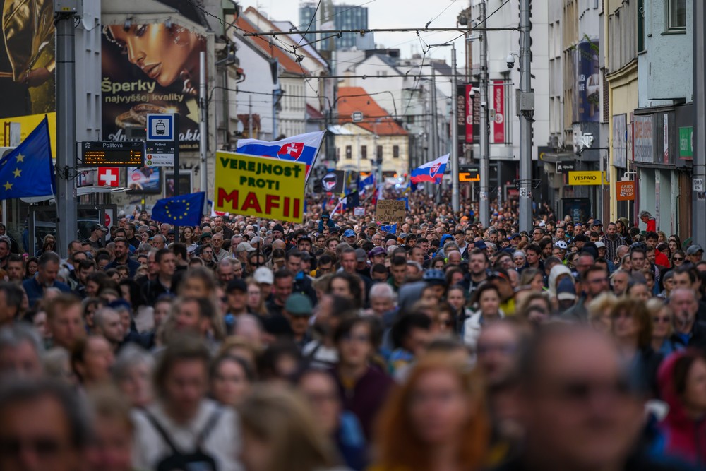 20252404_pochod_list_prezidentovi_08125108