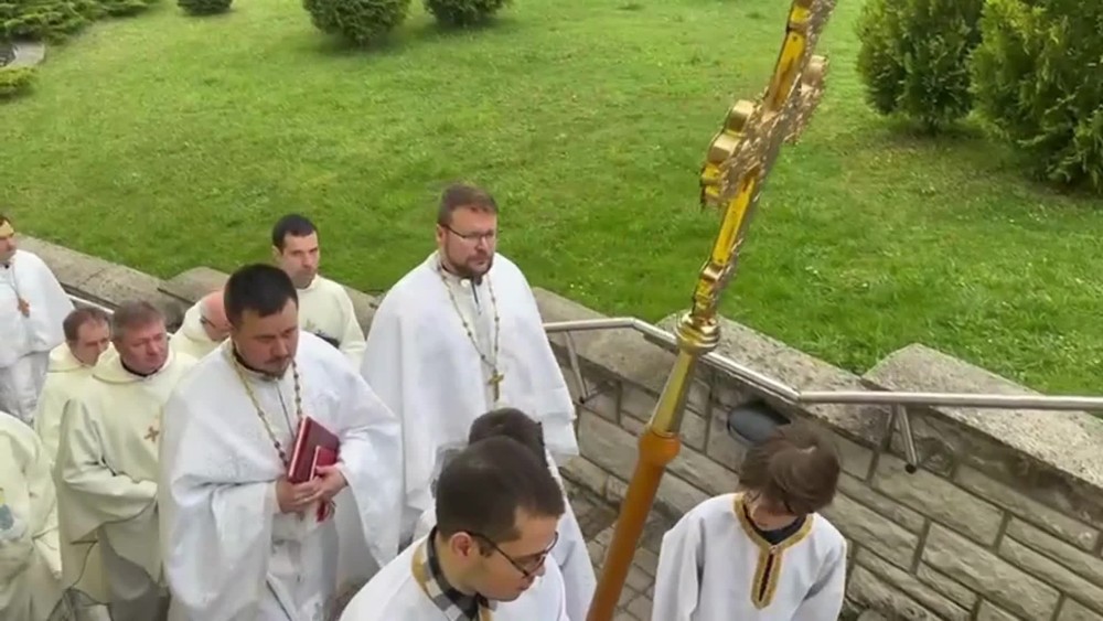 [multi] Rozlúčka s obeťami nehody na Spiši 489