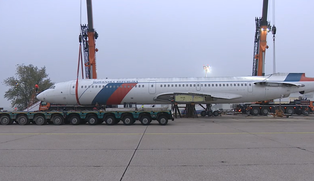 Bývalý vládny špeciál 1