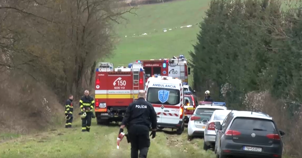 Za obcou Trenčianske Stankovce havarovalo štvormiestne lietadlo