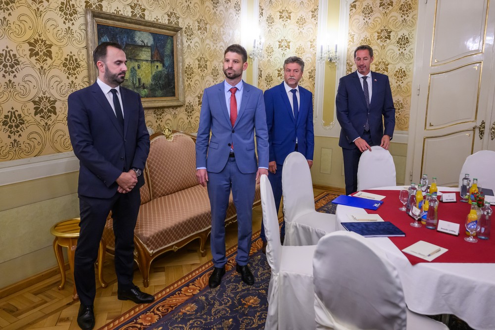 20242409_vlada_opozicia_01074625