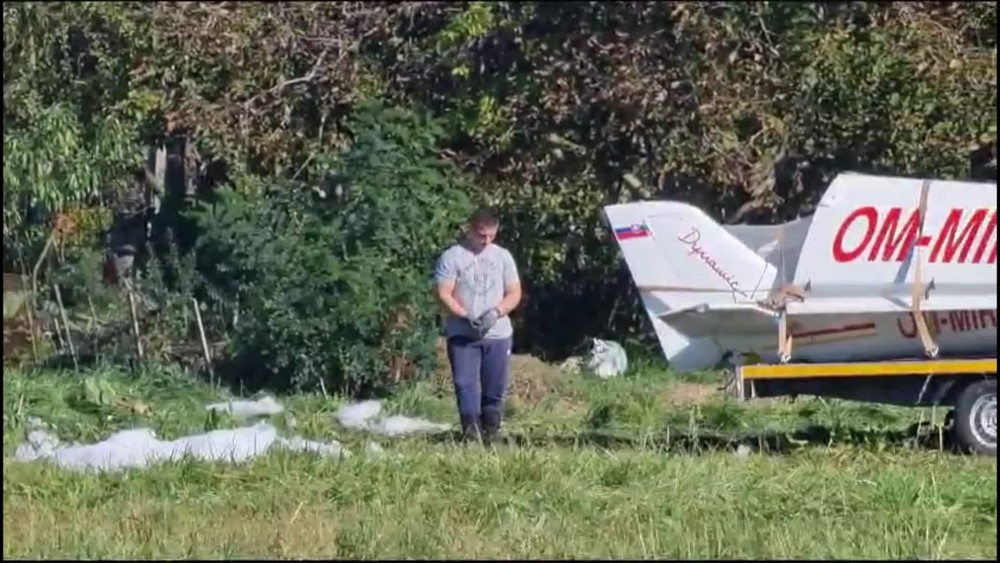 [multi] padnuté lietadlo ráno 5405