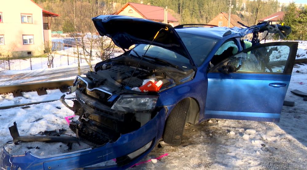 Pri tragickej nehode vyhasol život mladíka. Cez železničné priecestie sa vydal aj napriek výstražnej signalizácii