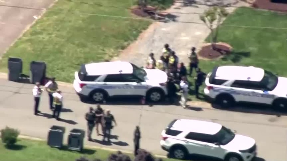 [multi] Streľba pri zatýkaní USA 1787