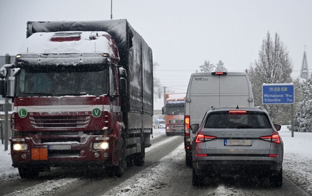 Trebišov kalamita sneh zima cestári (5)