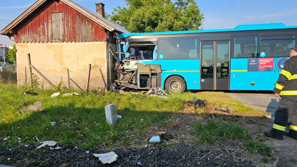 nehoda vlak autobus (2)